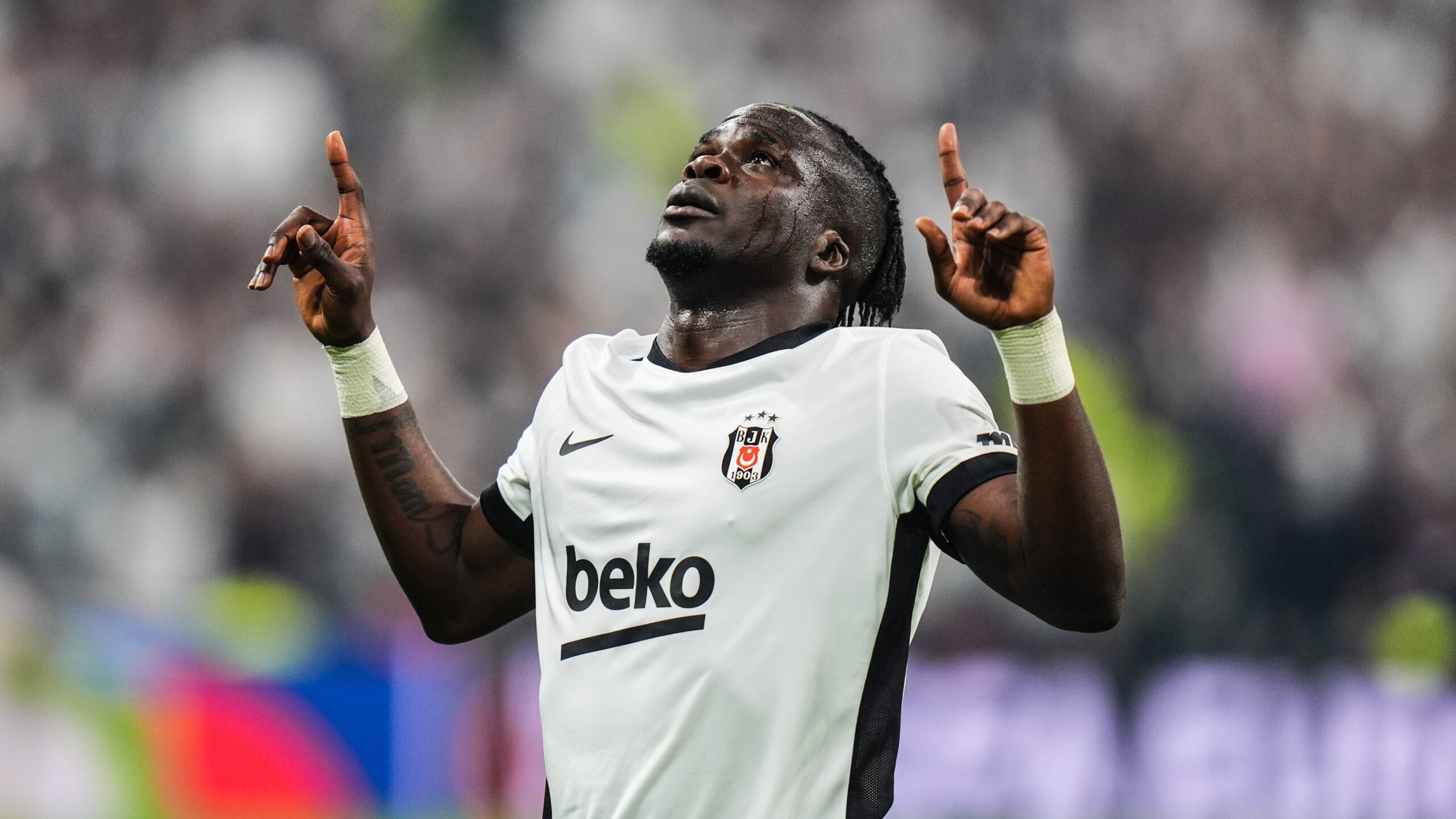Olaitan Avrupa'da atıyor, attırıyor