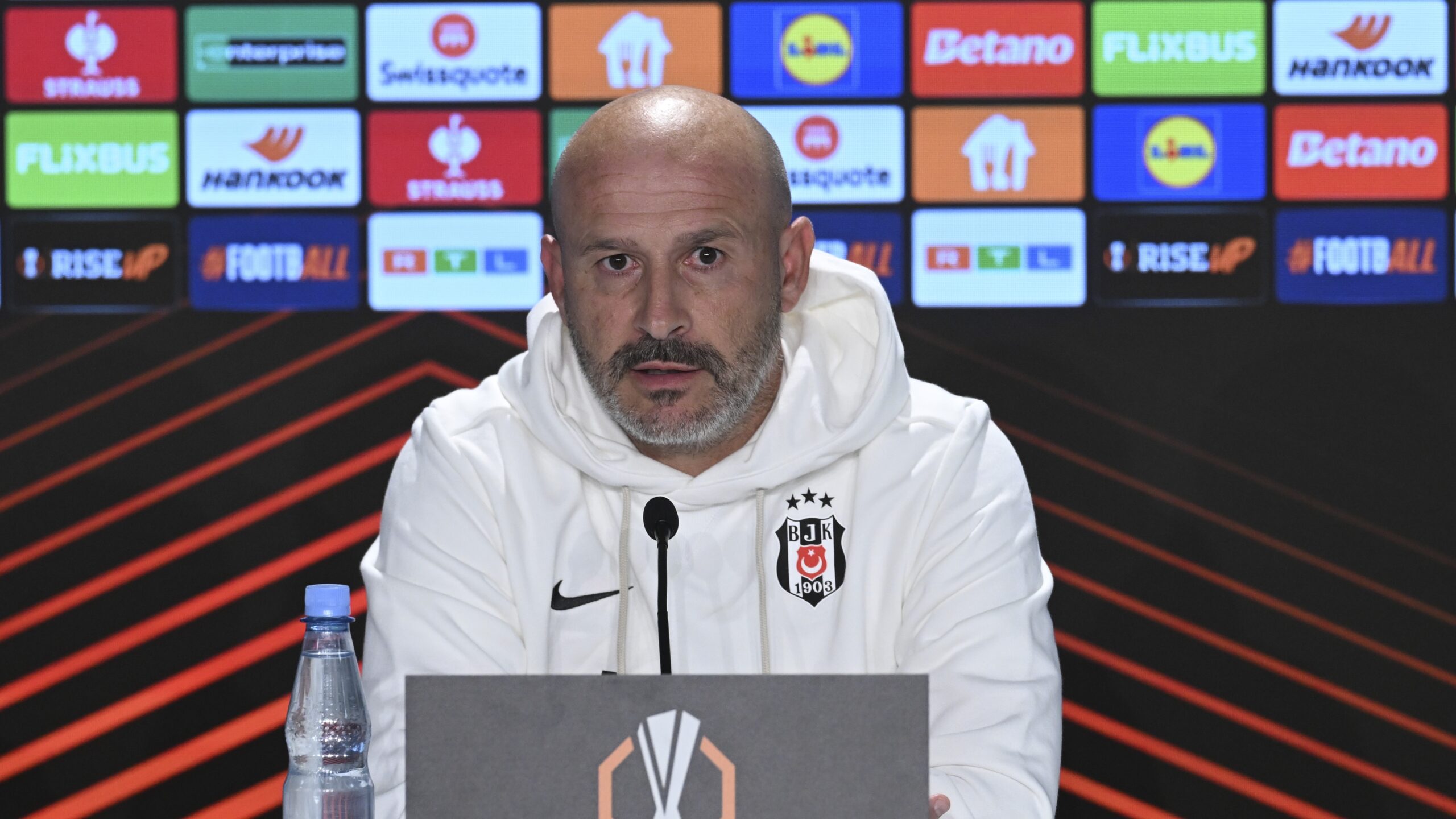 "Hedefimiz lig aşamasından çıkmak"