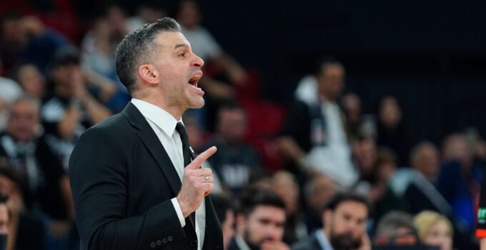 "Oyuncularım için üzgünüm"