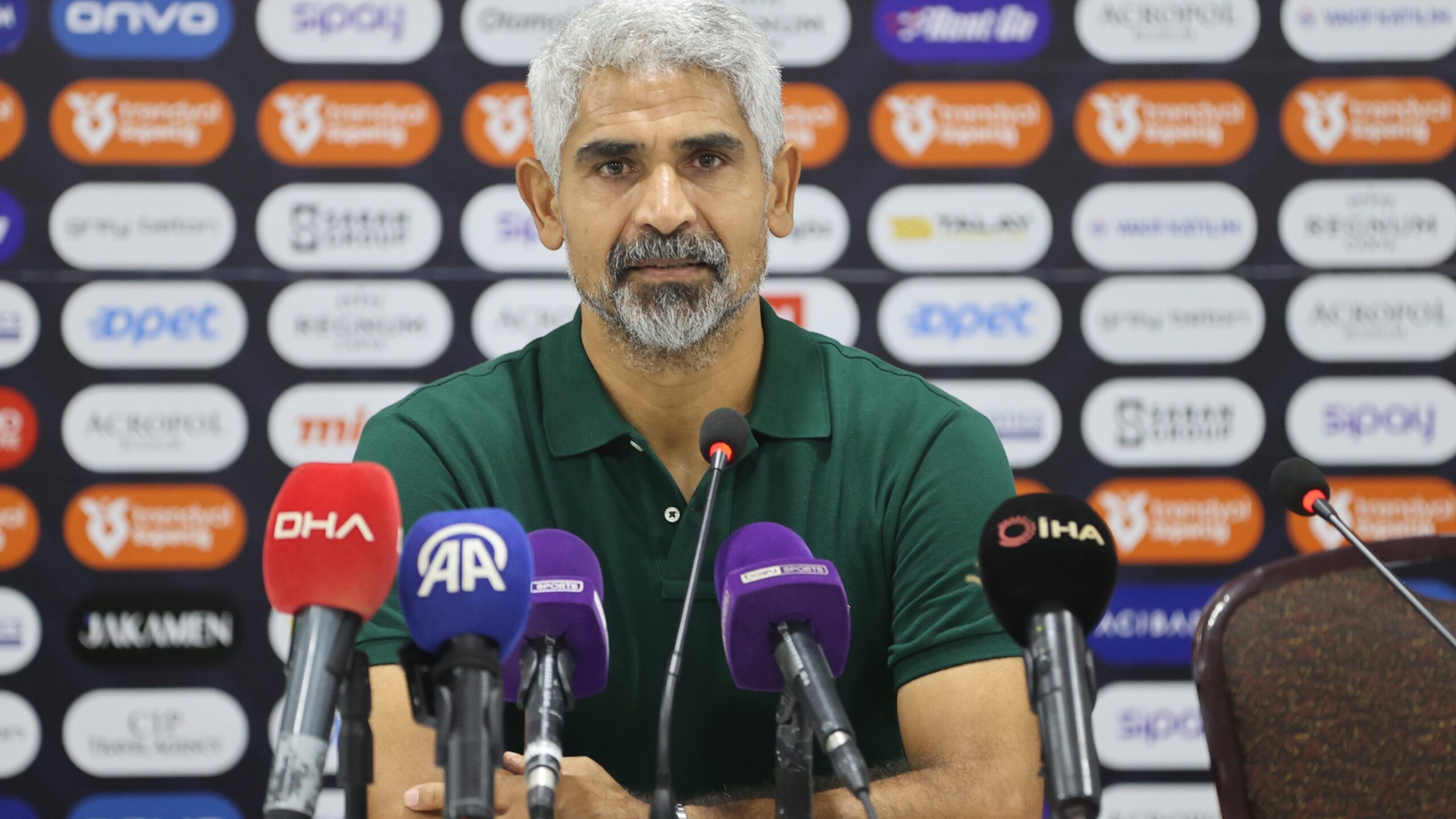 "Sıkıntılı bitebilecek maçı 1 puanla çevirmesini bildik"
