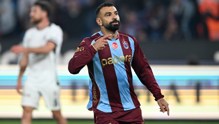 Salah tahtı ele geçirdi