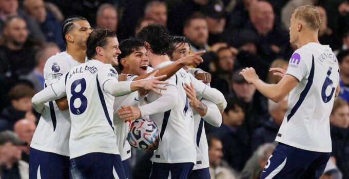 Tottenham derbide Chelsea'yi 2. yarıda yıktı