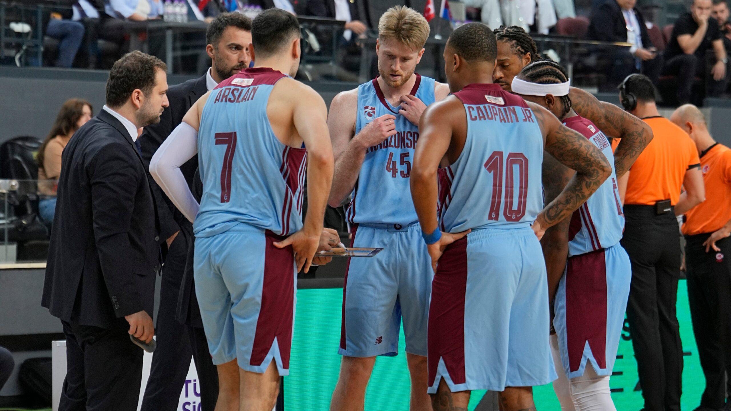 Trabzonspor evinde galip