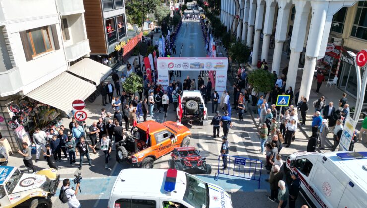 Türkiye Offroad Şampiyonası'nın final ayağı Sakarya'da seremonik startla başladı