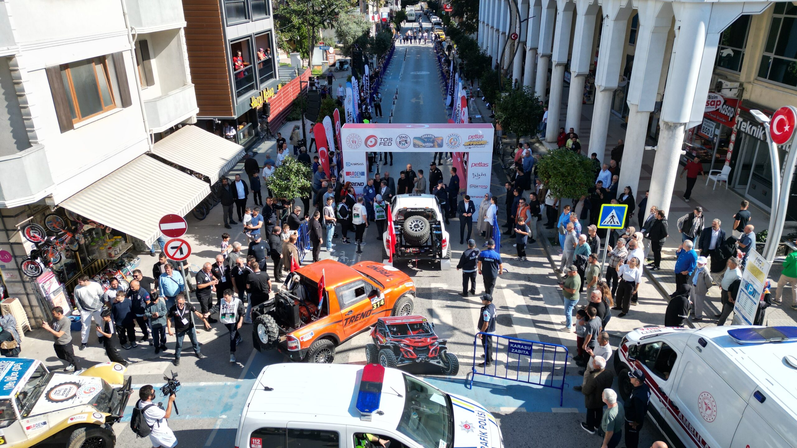 Türkiye Offroad Şampiyonası'nın final ayağı Sakarya'da seremonik startla başladı